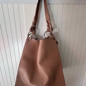 Elegant Tan Leather Tote Bag